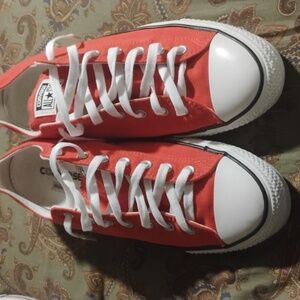 Converse low top Chuck Taylors M12 W14